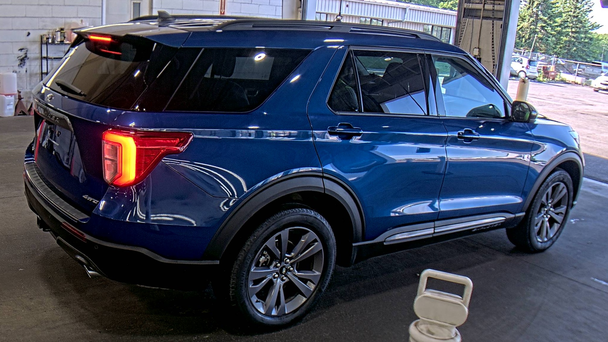 FORD EXPLORER - 5