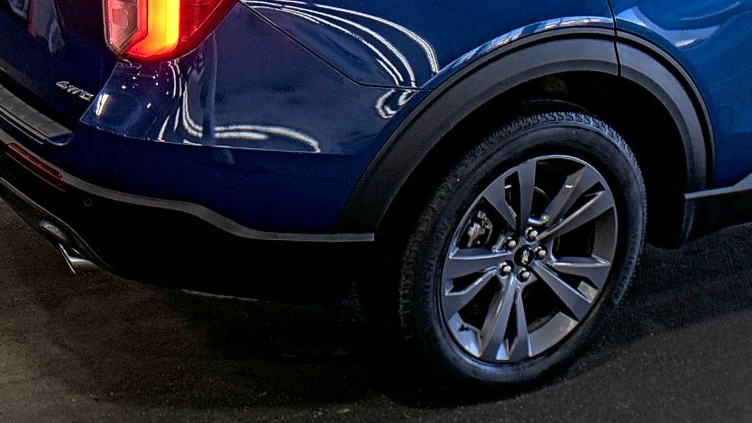 FORD EXPLORER - 10