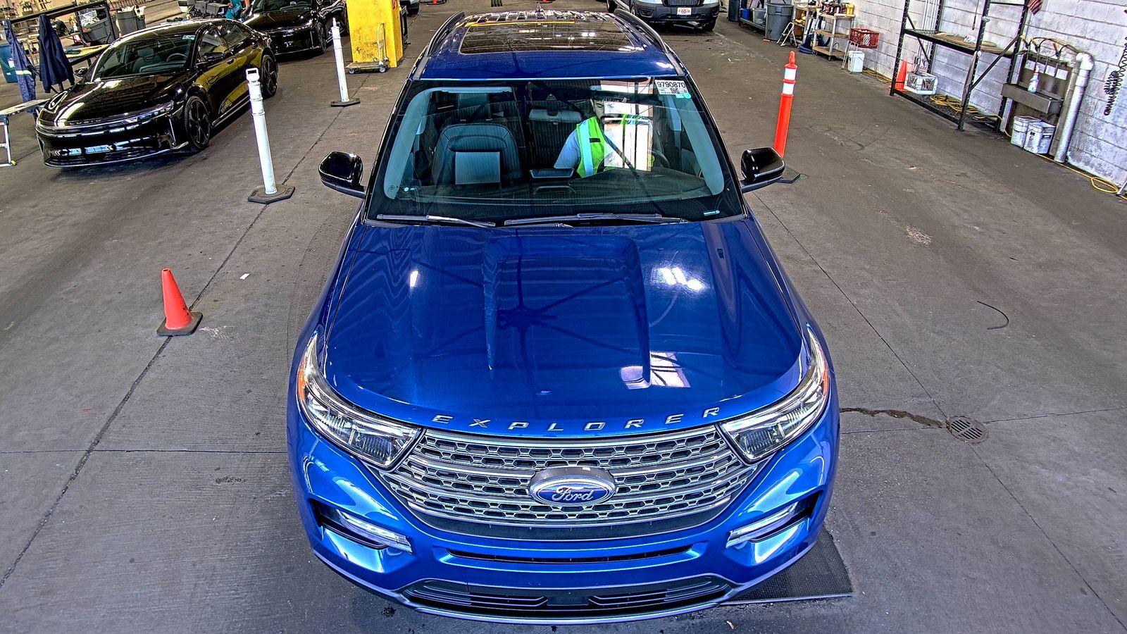 FORD EXPLORER - 3