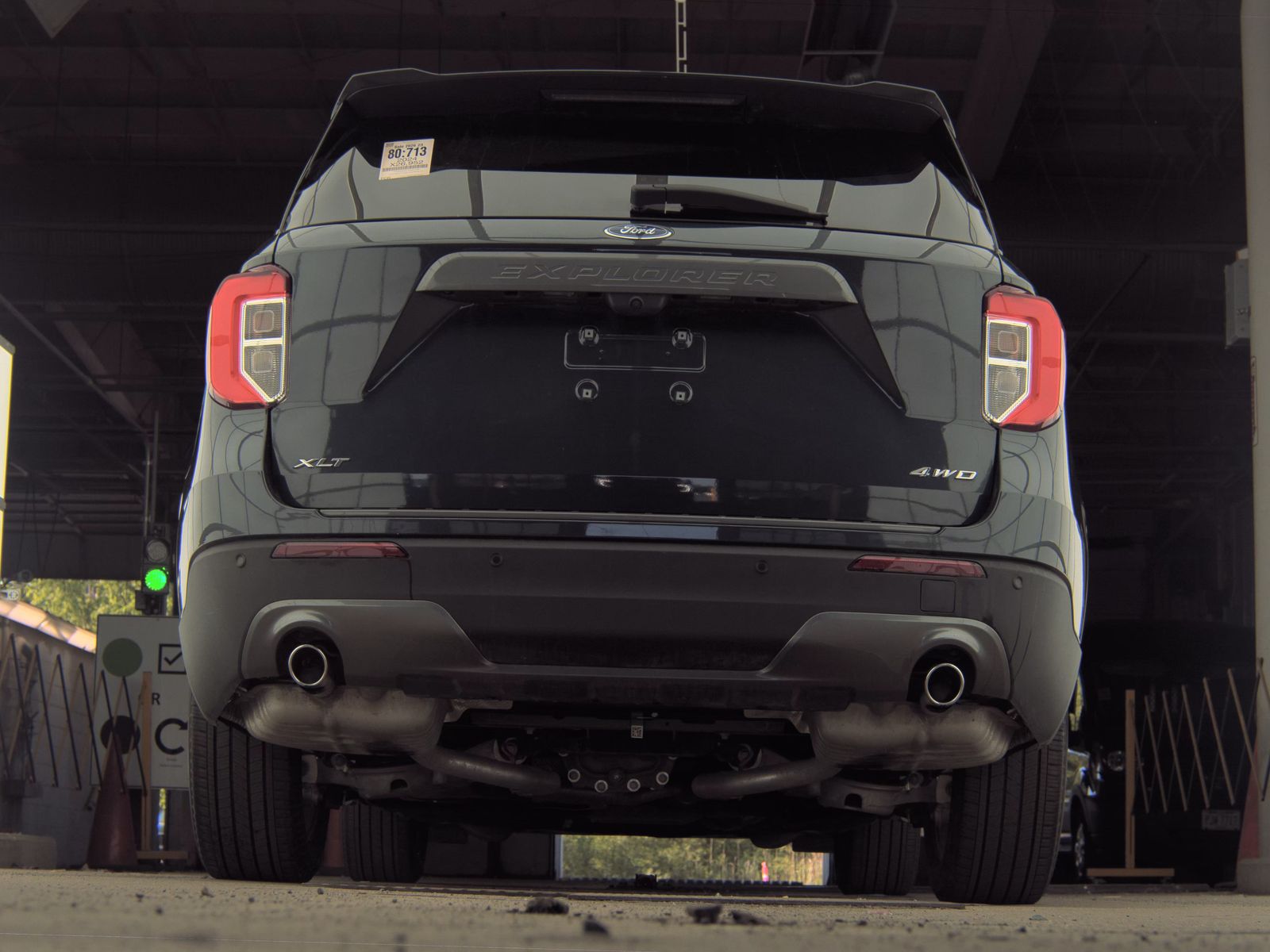 FORD EXPLORER - 8