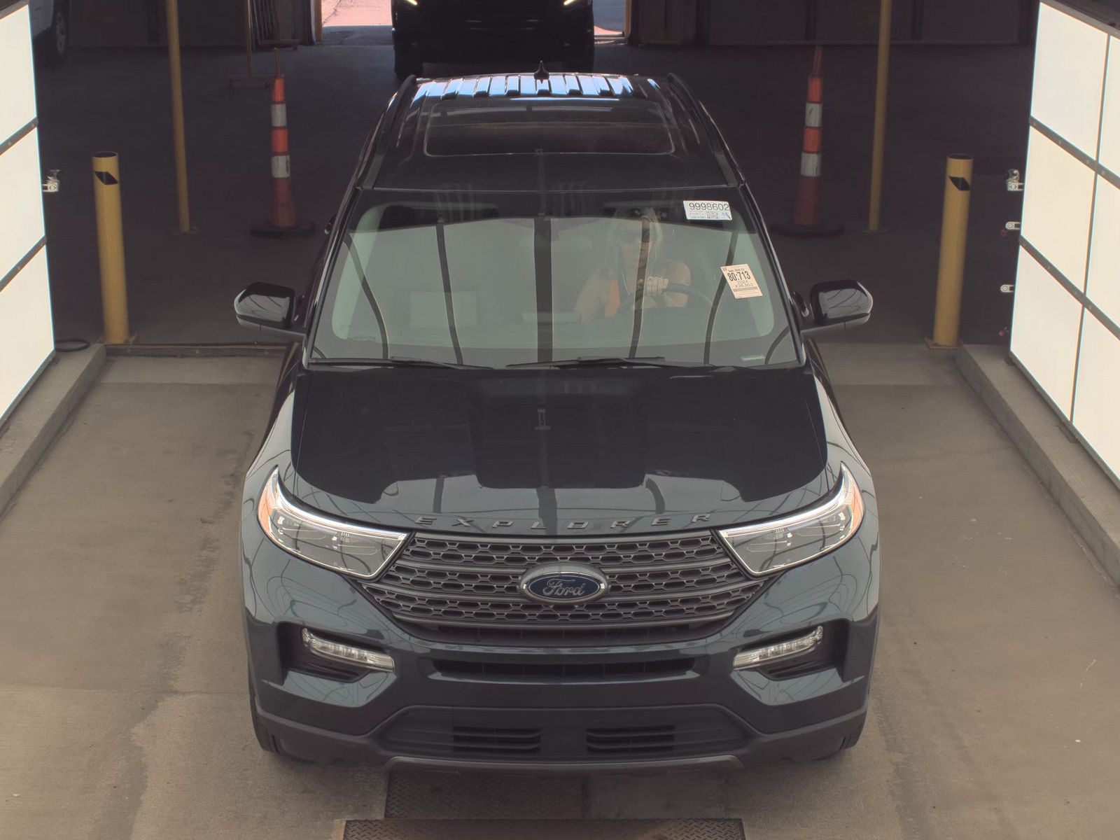 FORD EXPLORER - 3
