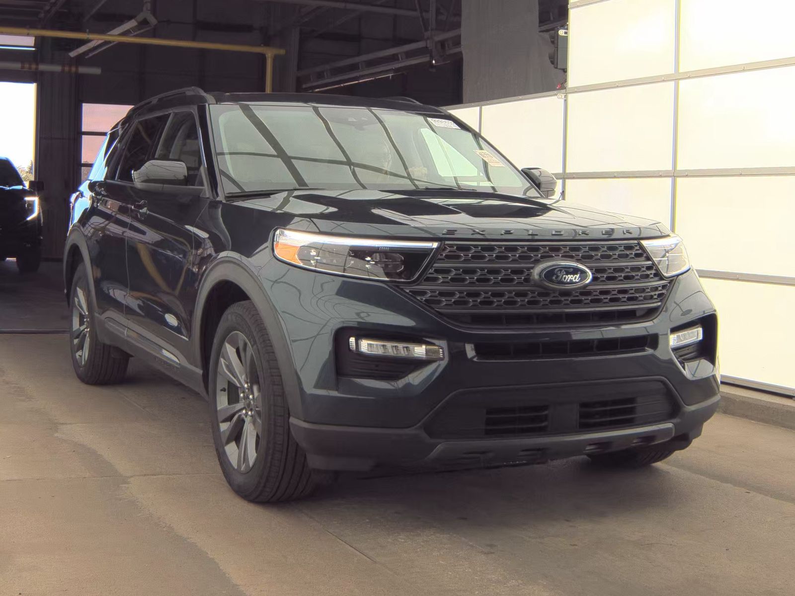 FORD EXPLORER - 5
