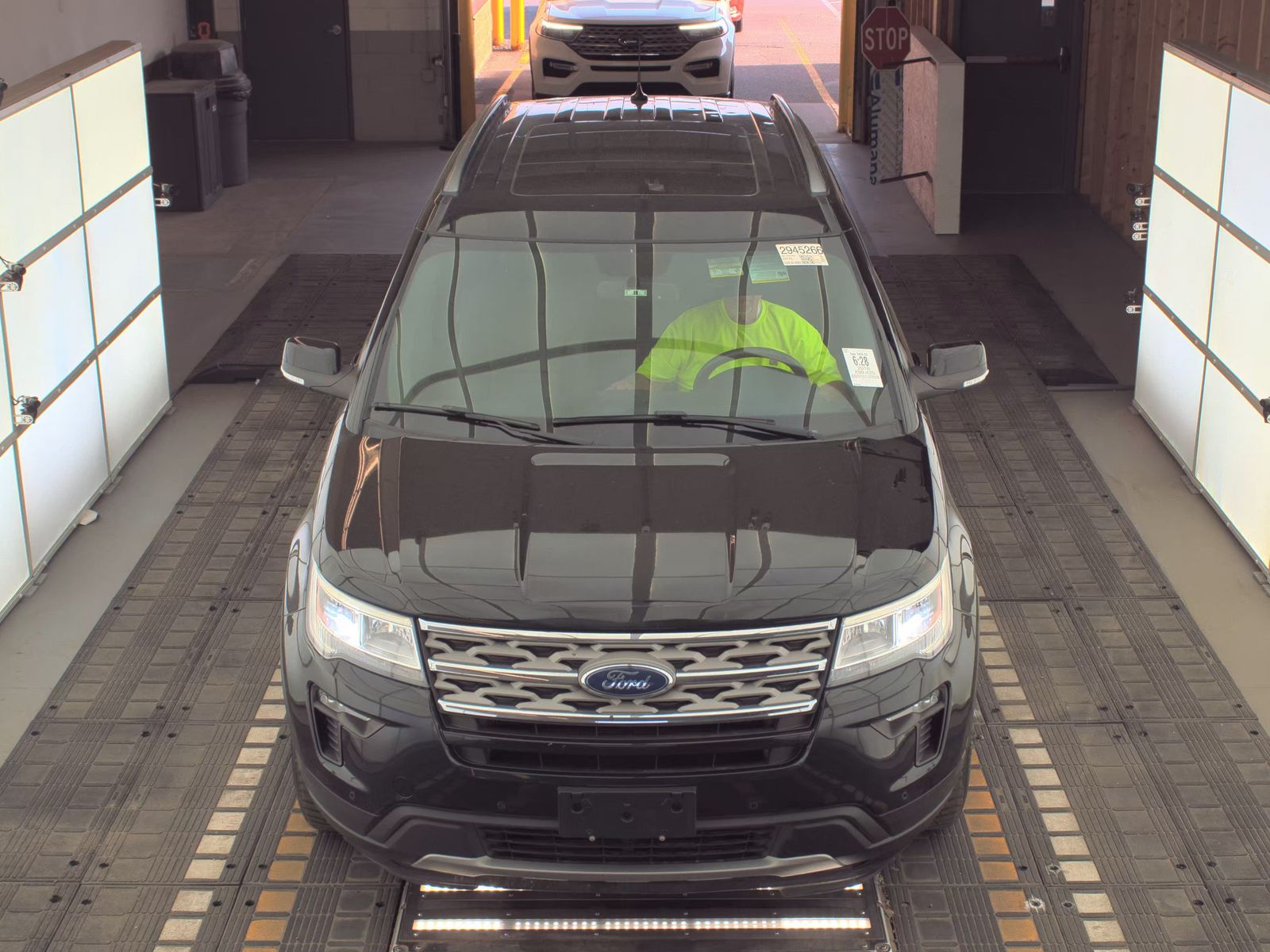 FORD EXPLORER - 3