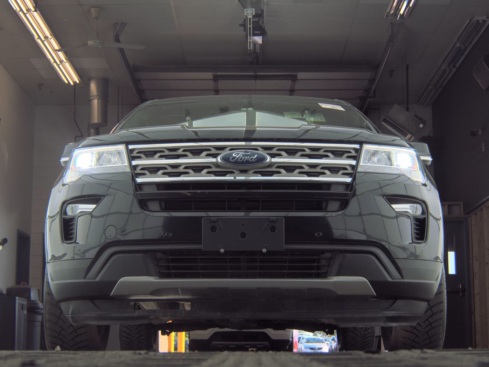 FORD EXPLORER - 4