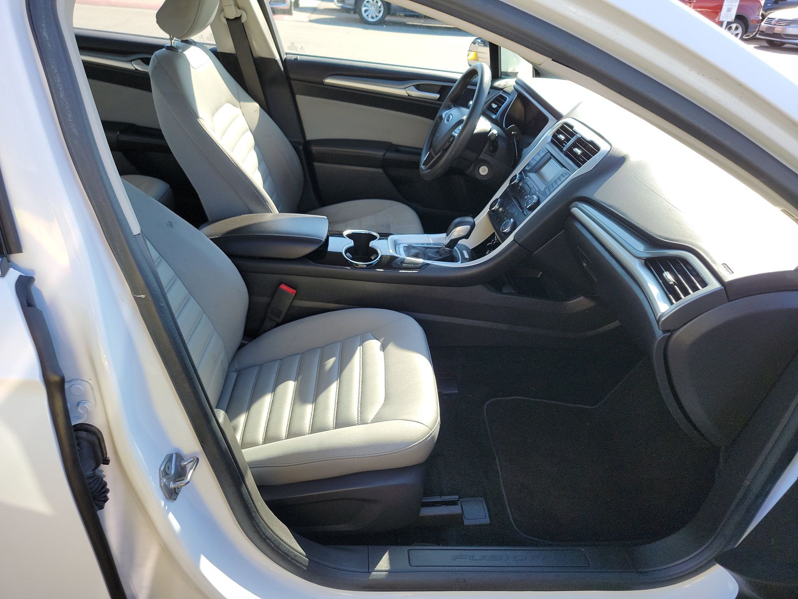 FORD FUSION - 9