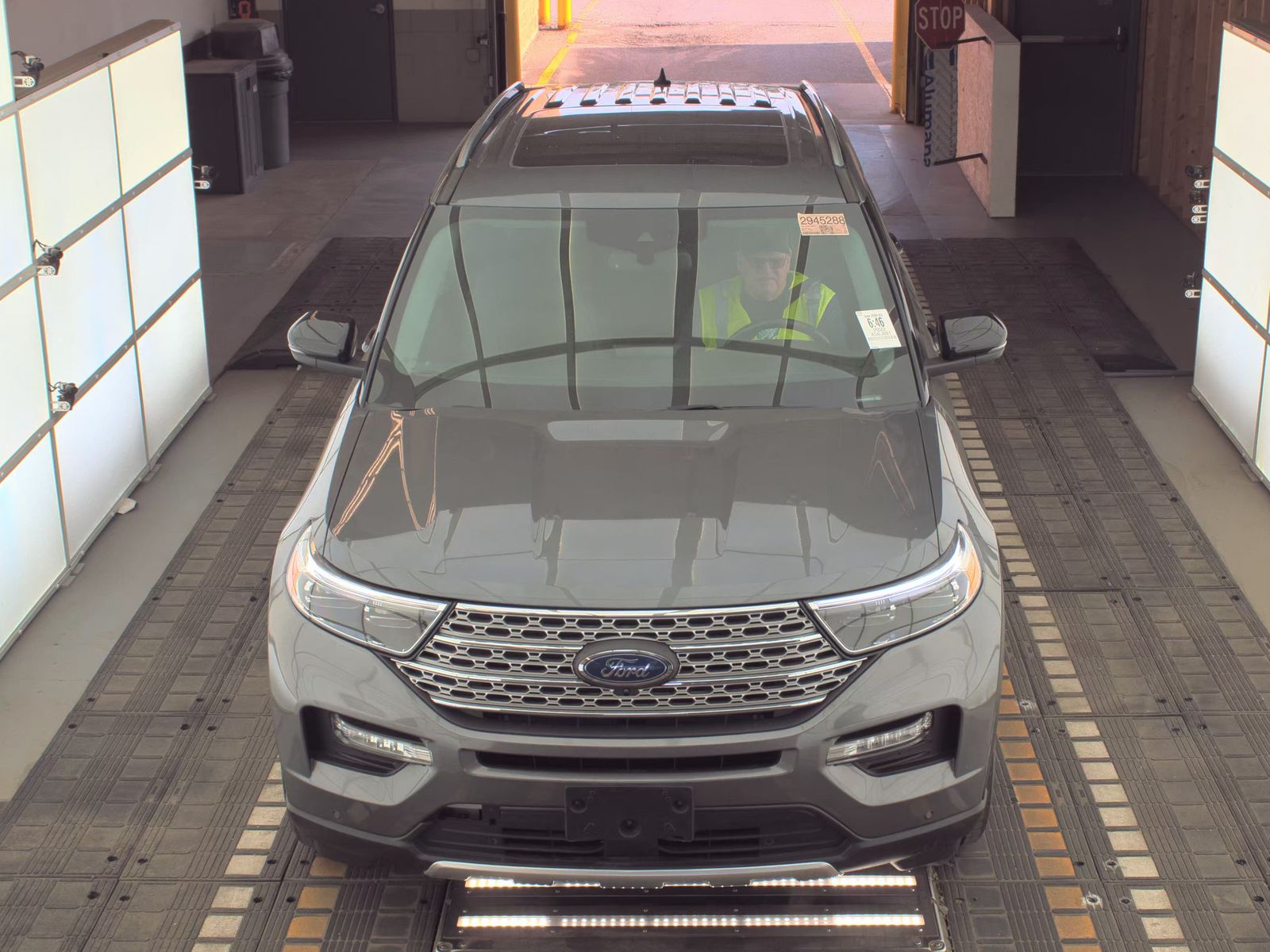 FORD EXPLORER - 3