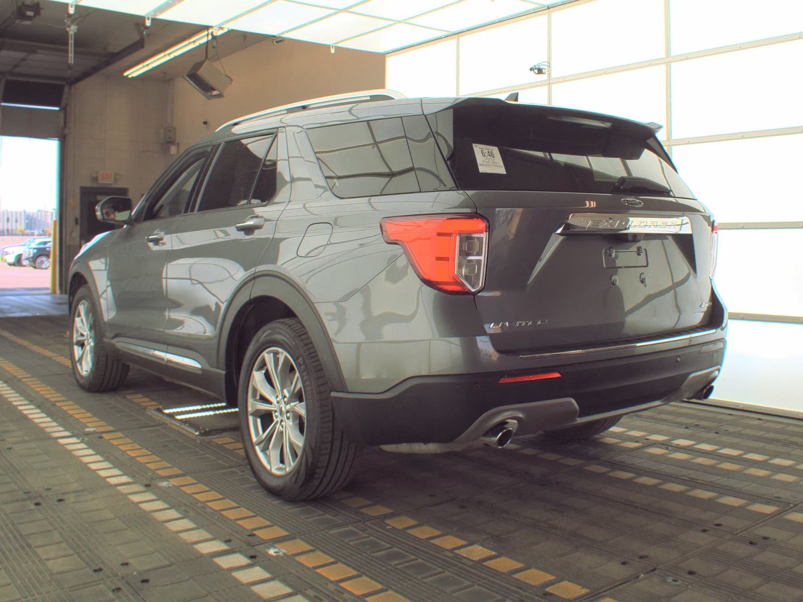 FORD EXPLORER - 9
