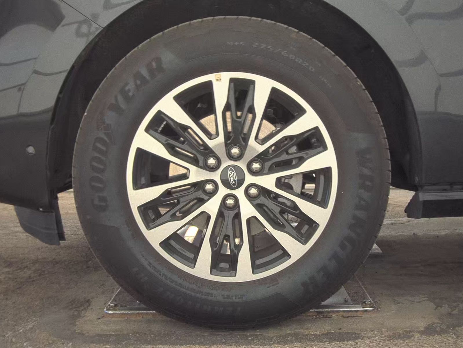 FORD EXPEDITION - 10
