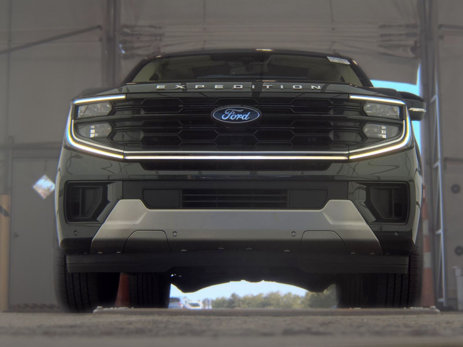 FORD EXPEDITION - 4