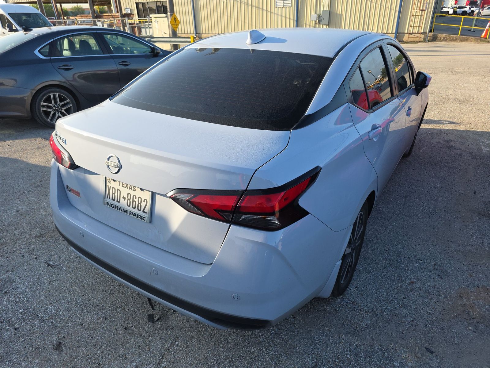NISSAN VERSA - 5