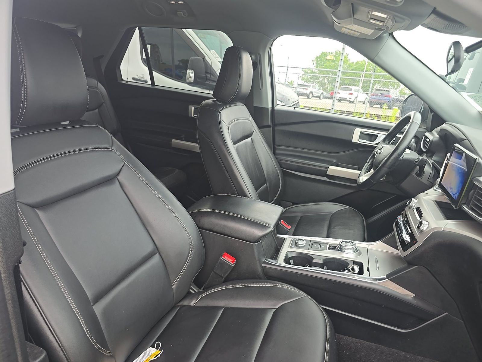 FORD EXPLORER - 9