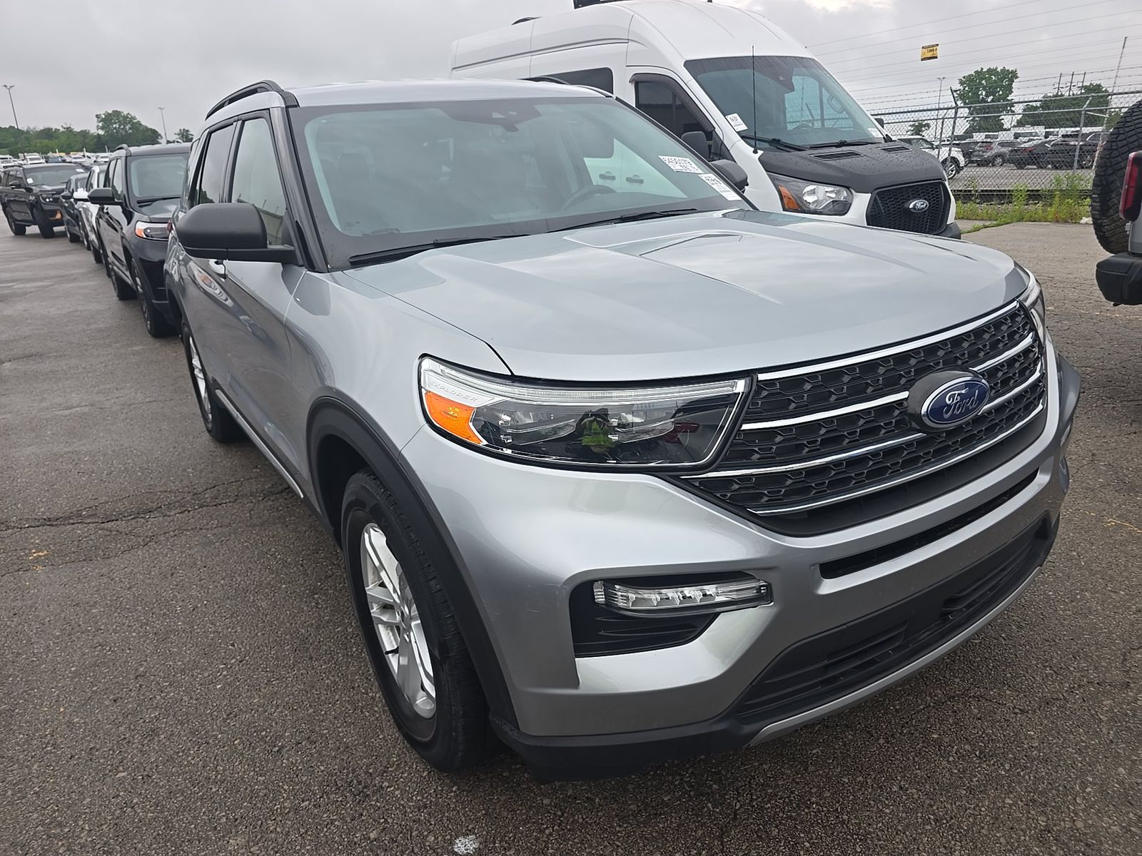 FORD EXPLORER - 4