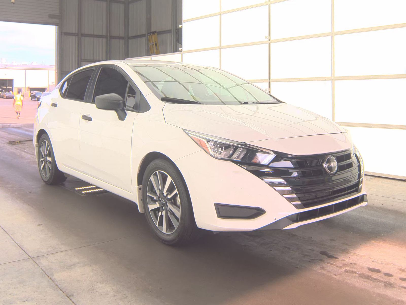 NISSAN VERSA - 5