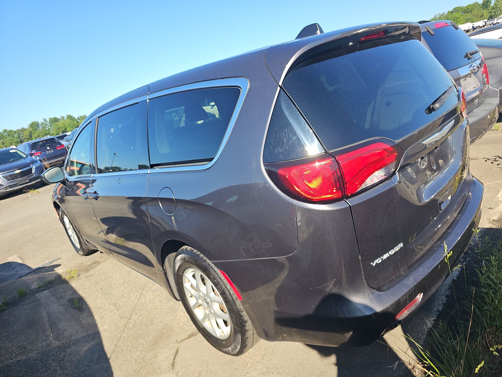 CHRYSLER VOYAGER - 7