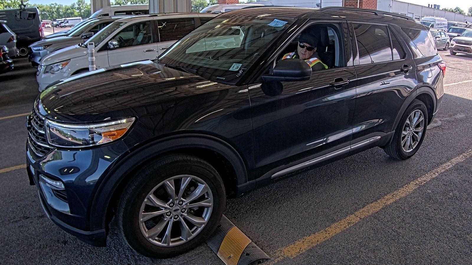 FORD EXPLORER - 1