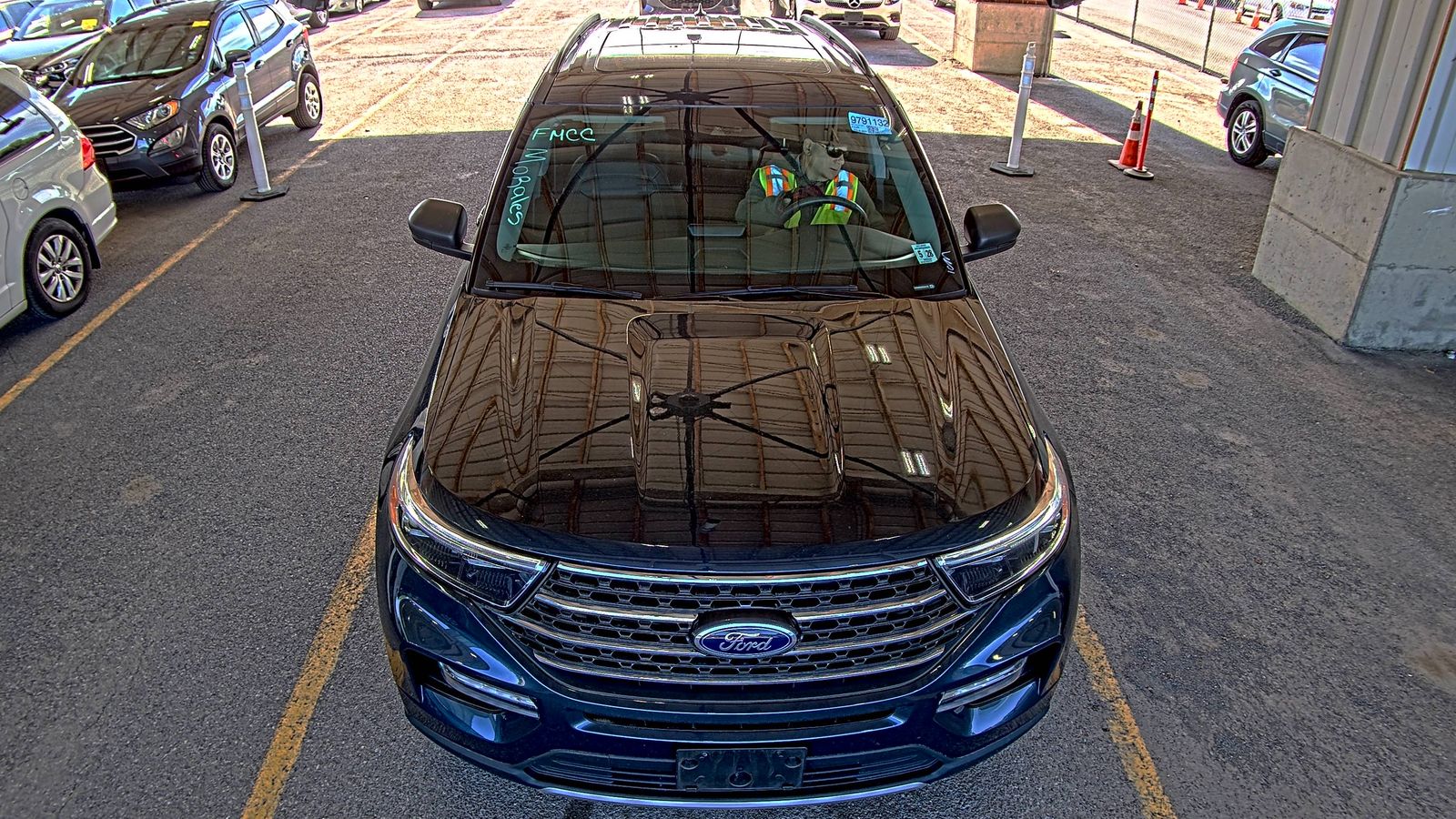 FORD EXPLORER - 3
