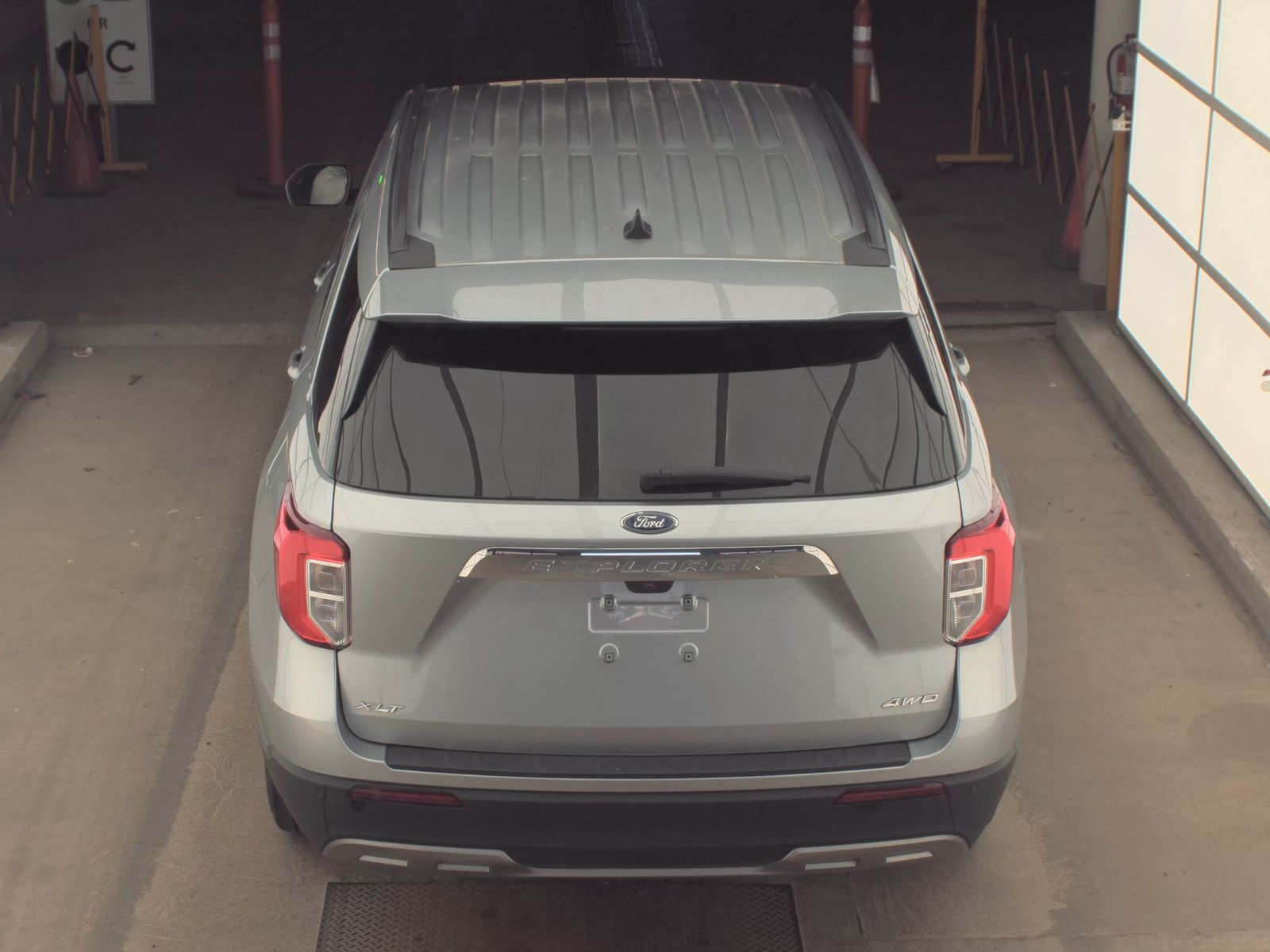 FORD EXPLORER - 7