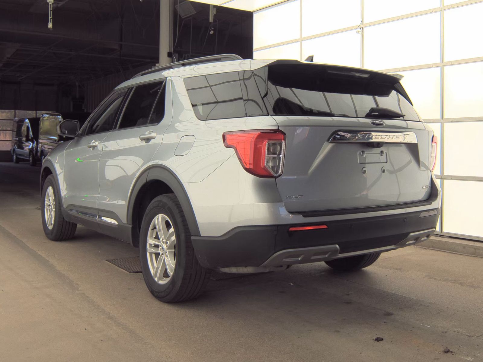 FORD EXPLORER - 9
