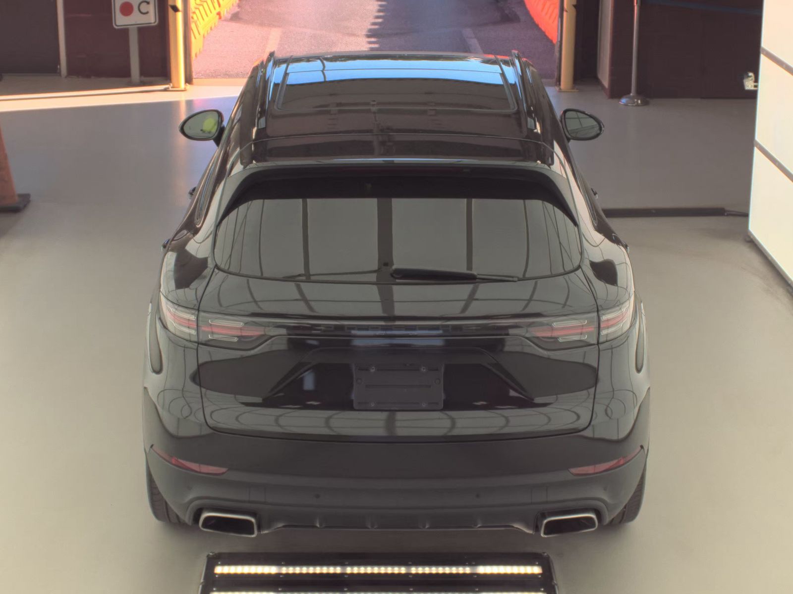 PORSCHE CAYENNE - 6