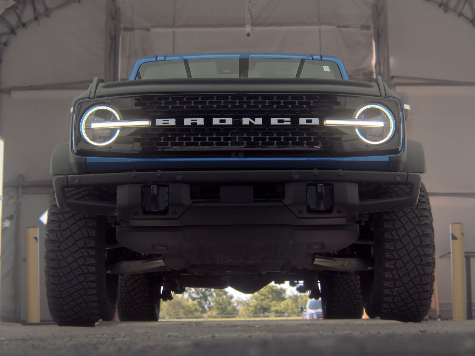 FORD BRONCO - 4