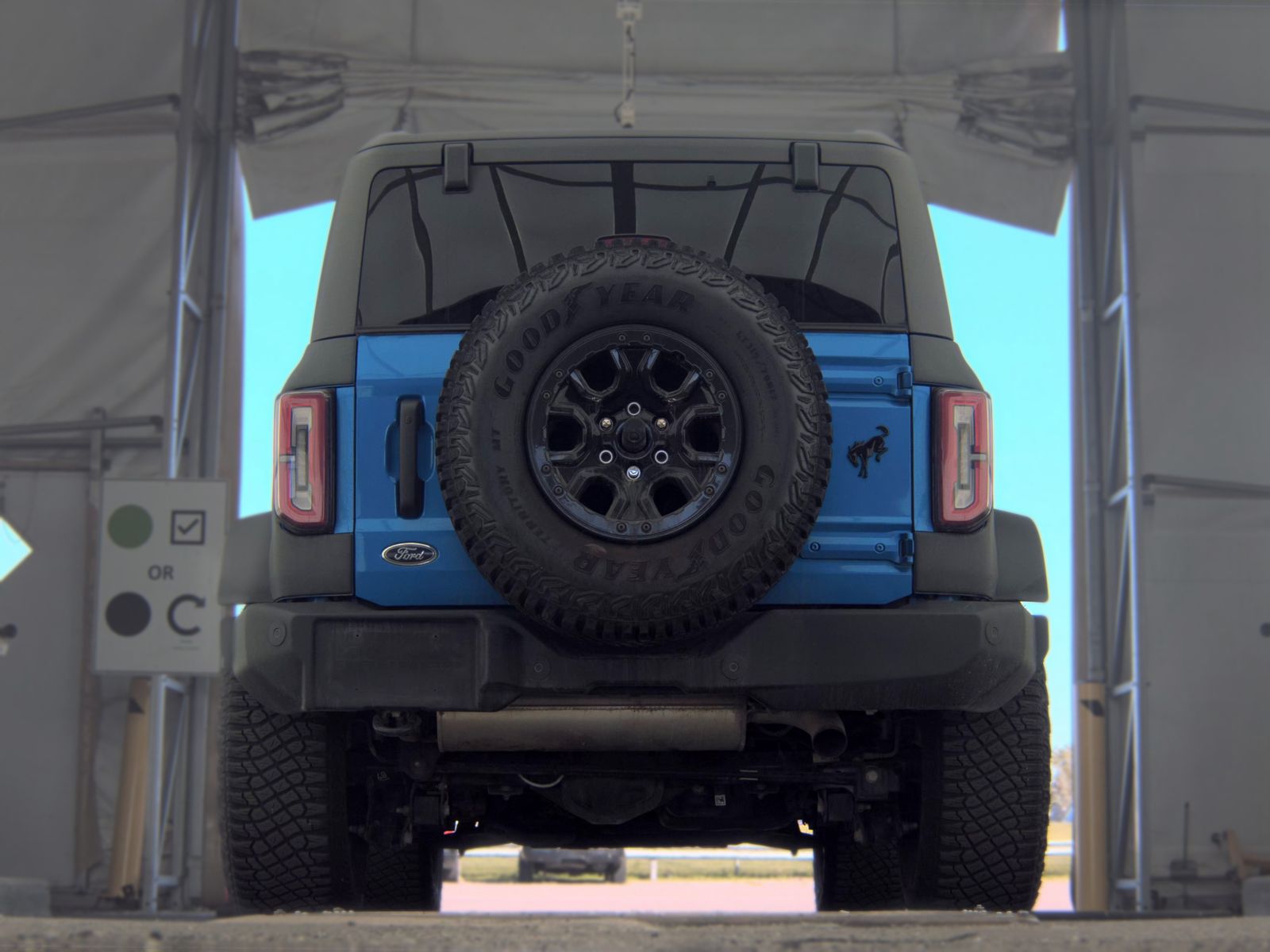 FORD BRONCO - 8