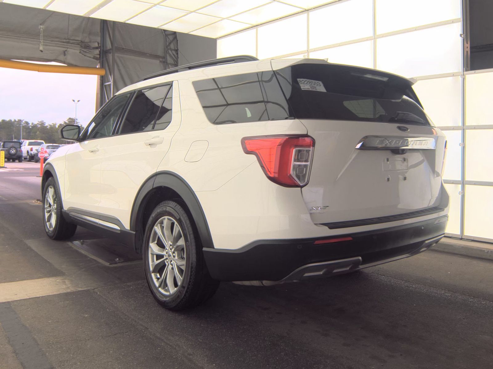 FORD EXPLORER - 9
