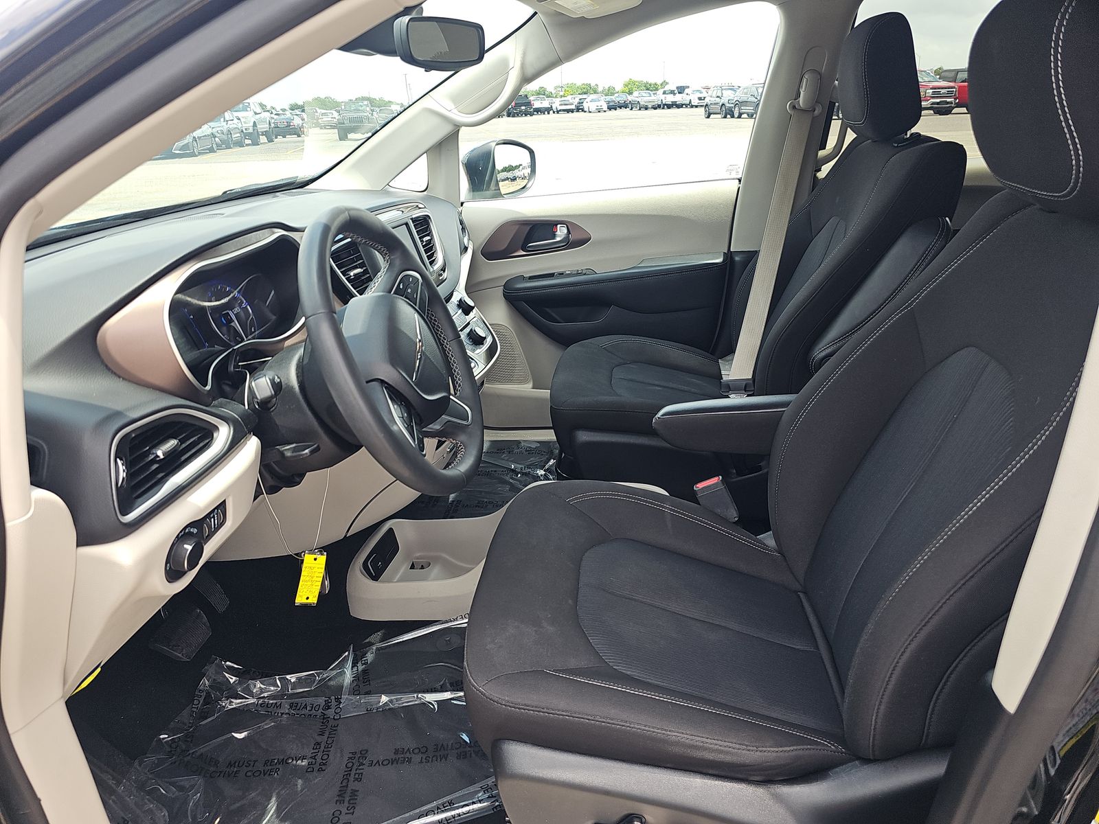 CHRYSLER VOYAGER - 8