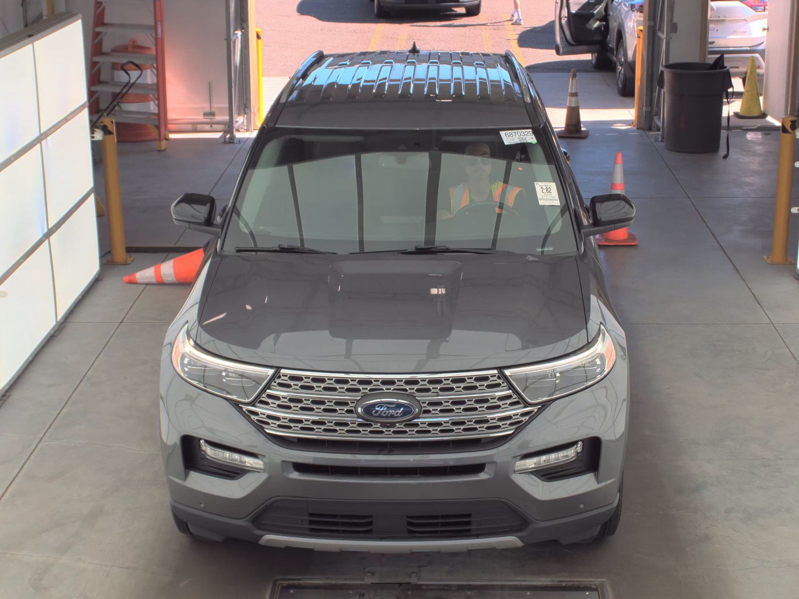 FORD EXPLORER - 3