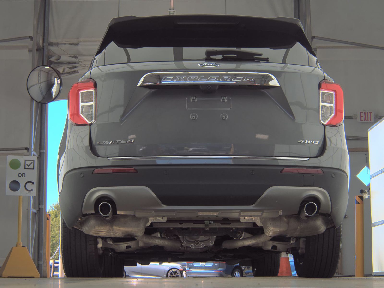 FORD EXPLORER - 8