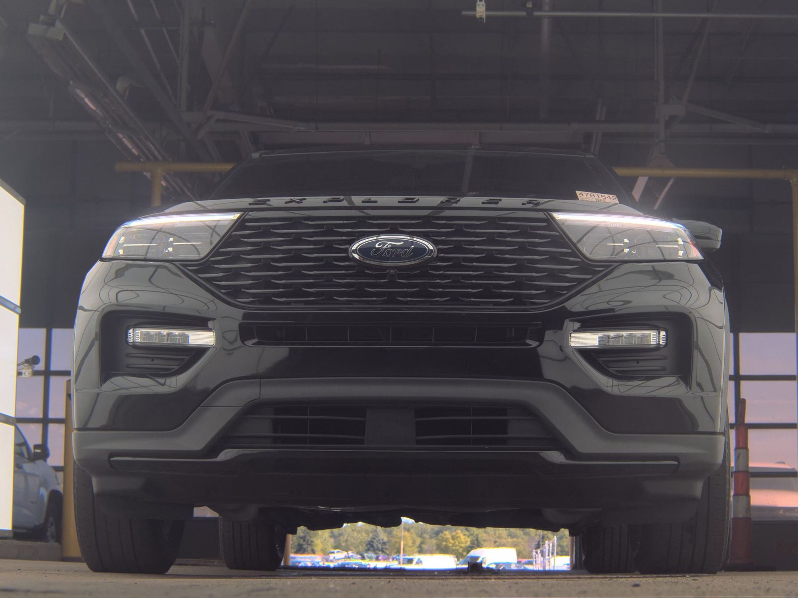 FORD EXPLORER - 4