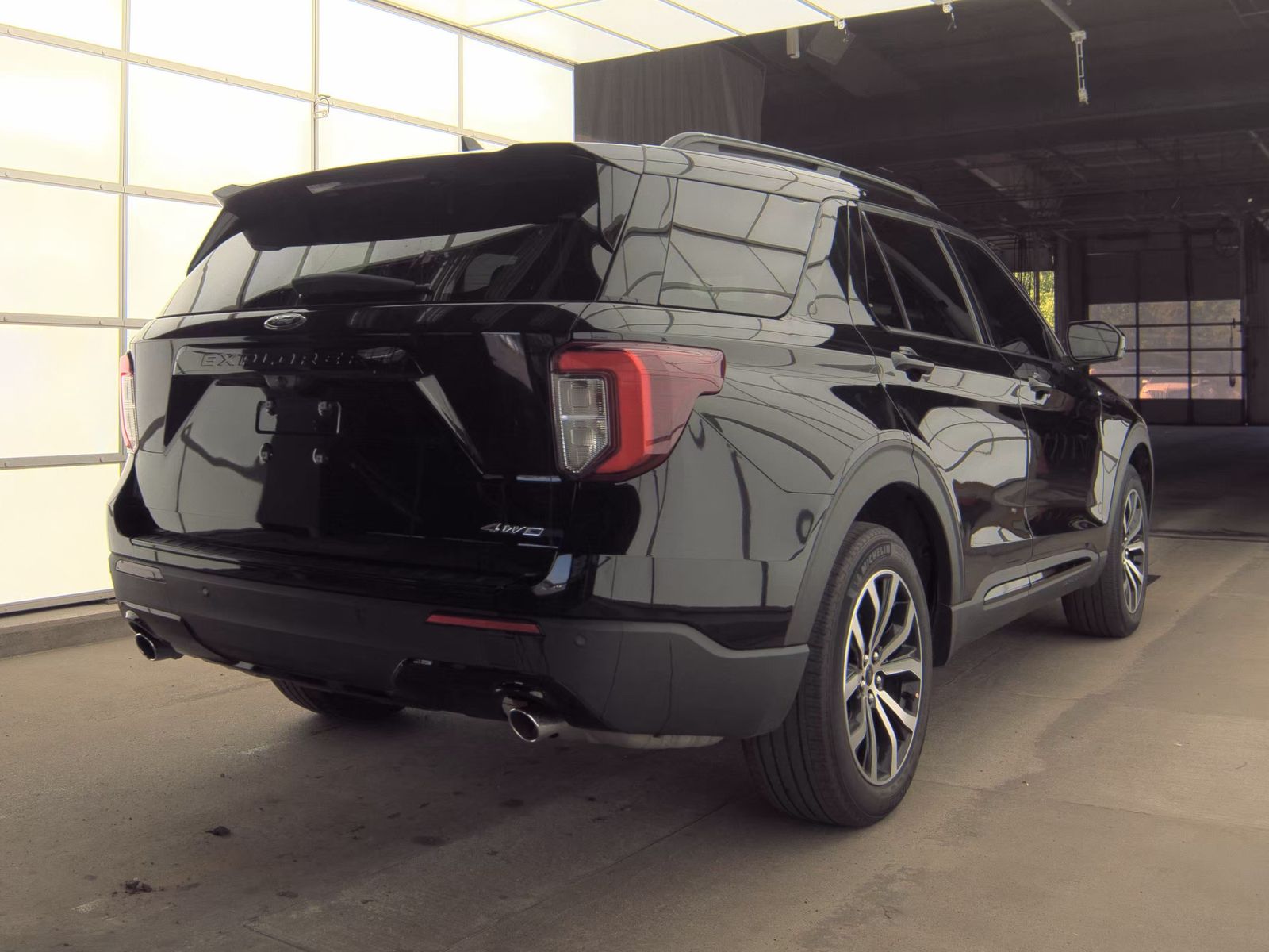 FORD EXPLORER - 6