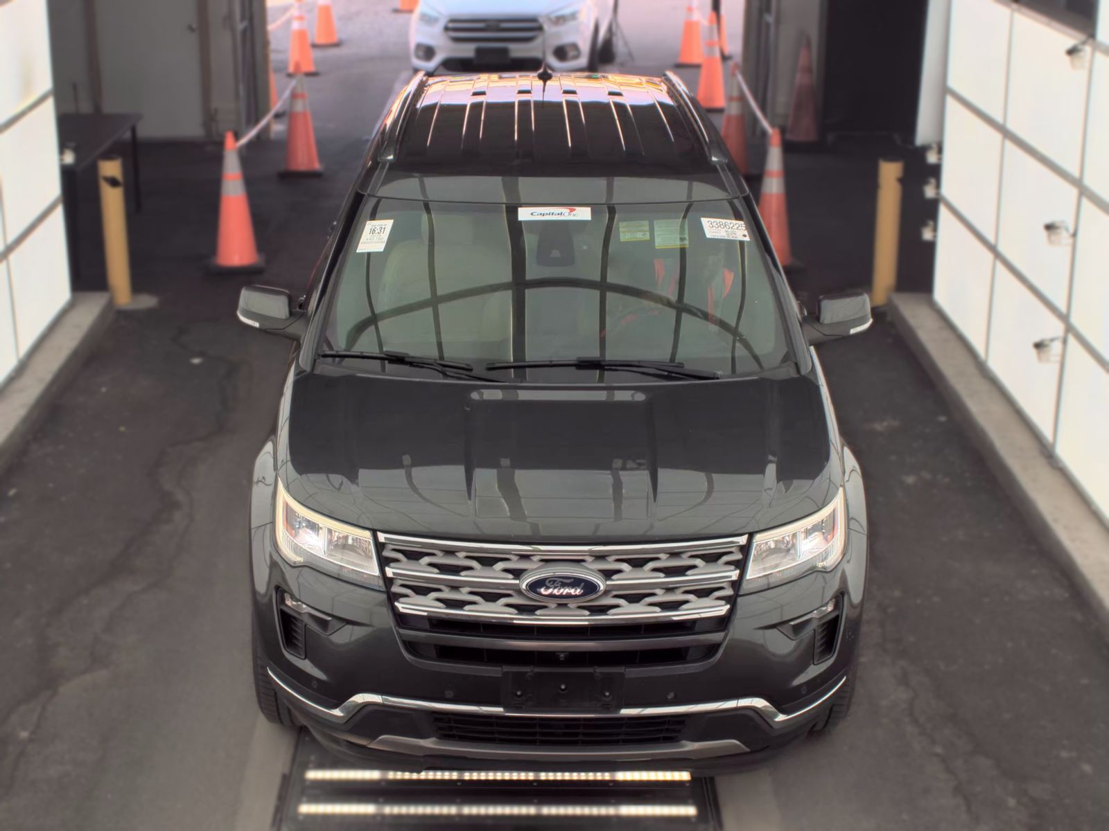 FORD EXPLORER - 3