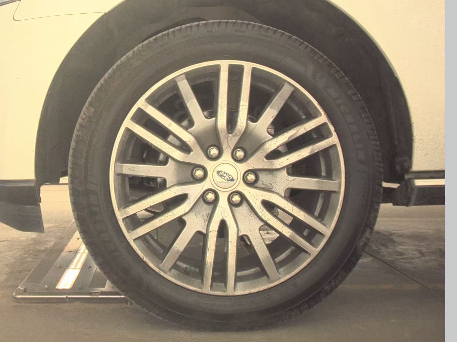 FORD EXPEDITION - 10