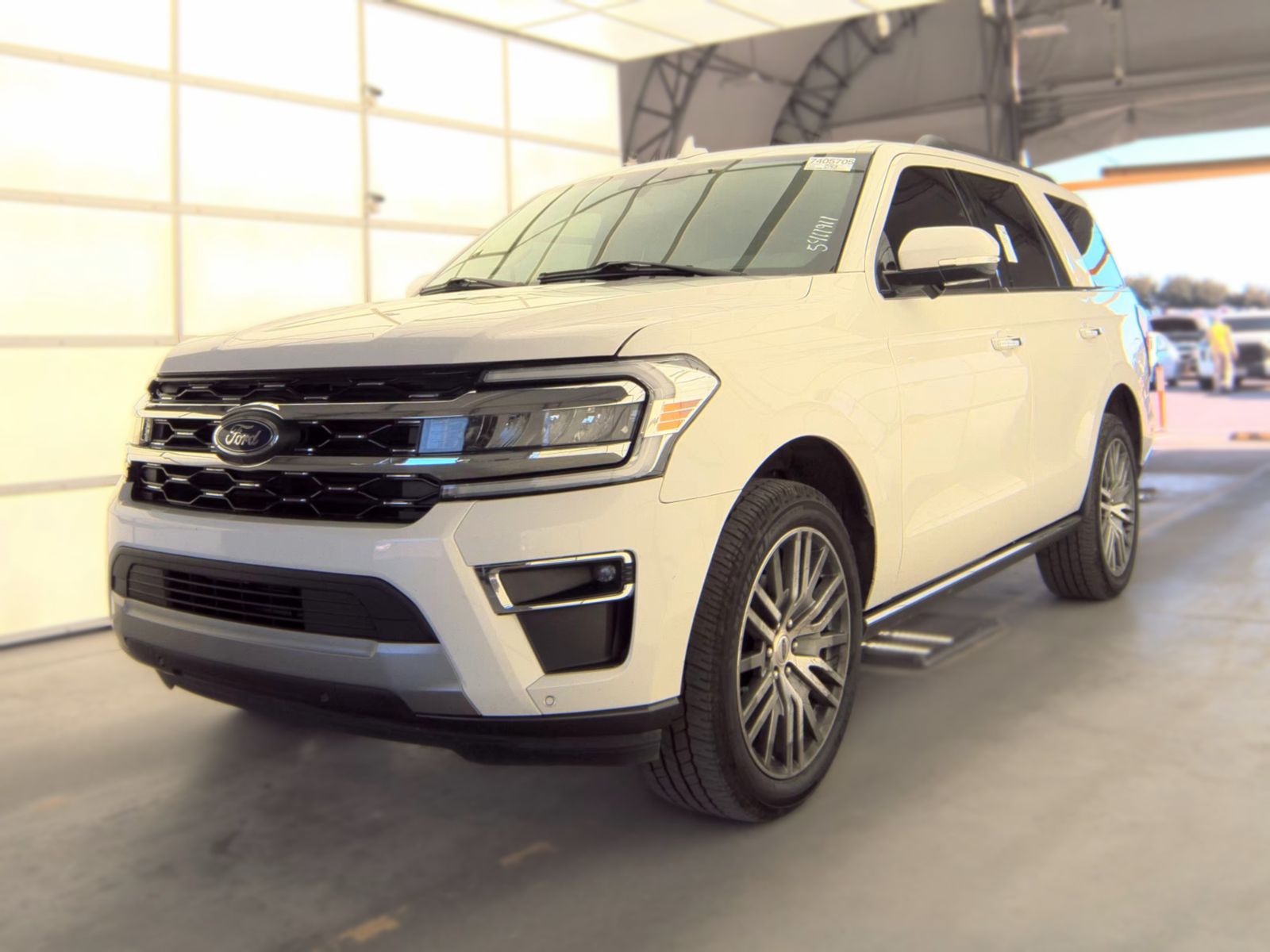 FORD EXPEDITION - 1
