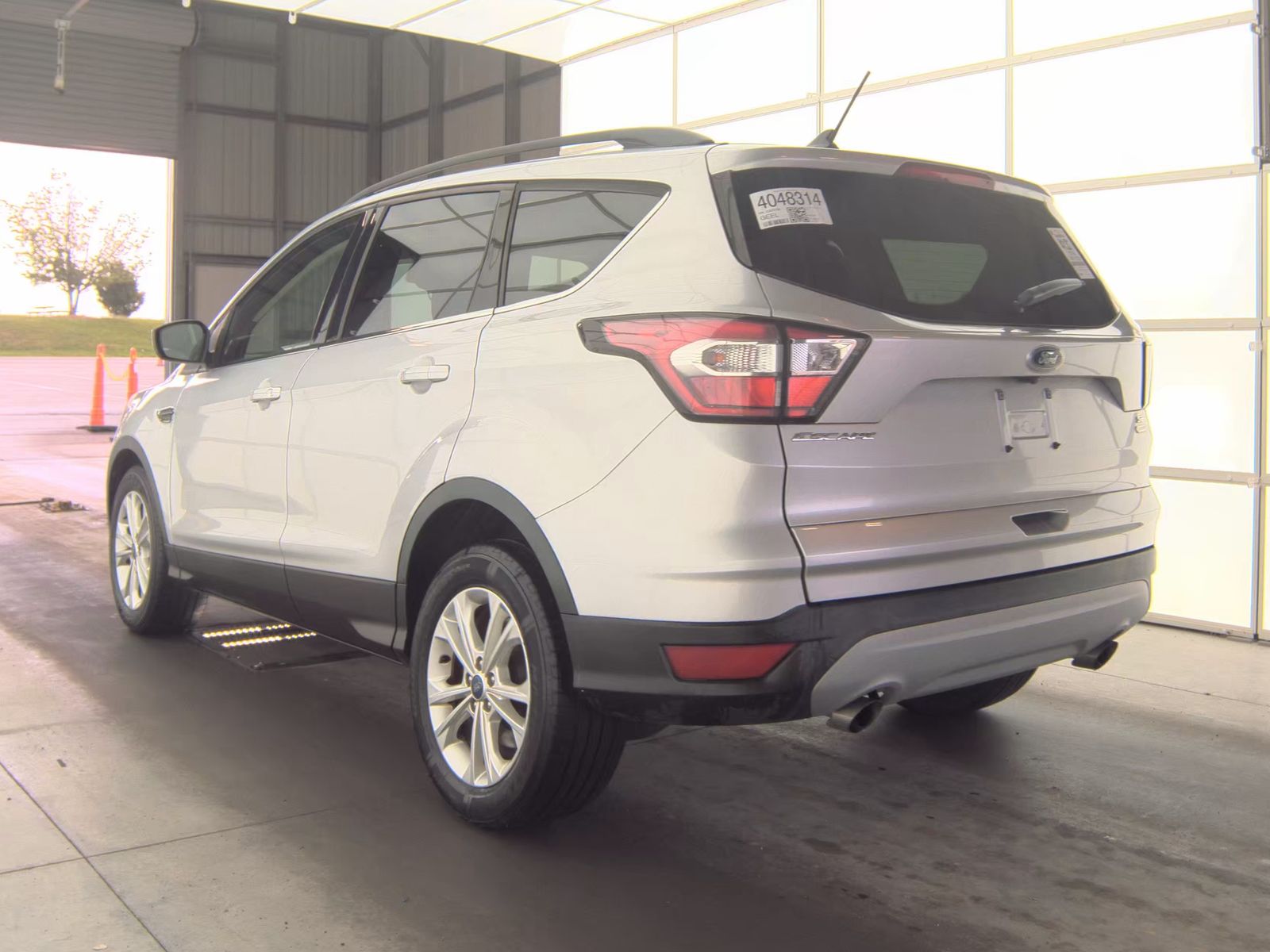 FORD ESCAPE - 9