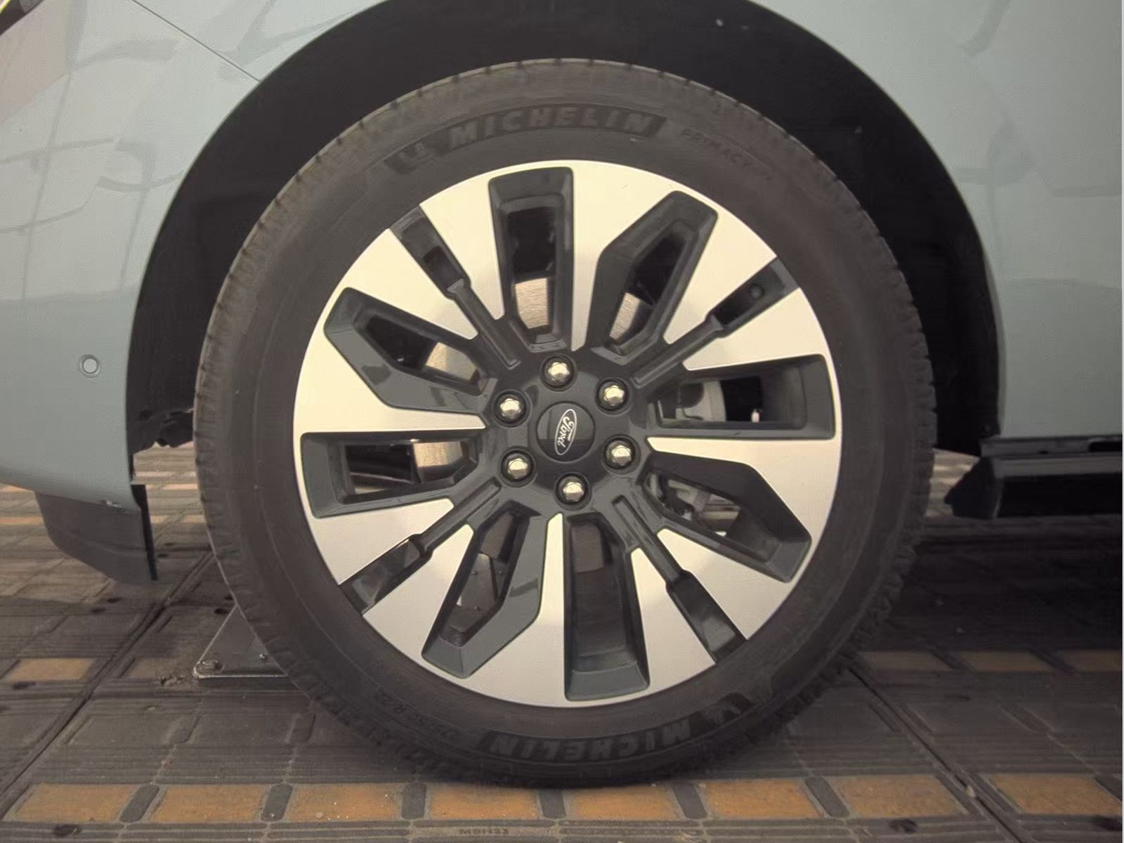 FORD EXPEDITION - 10