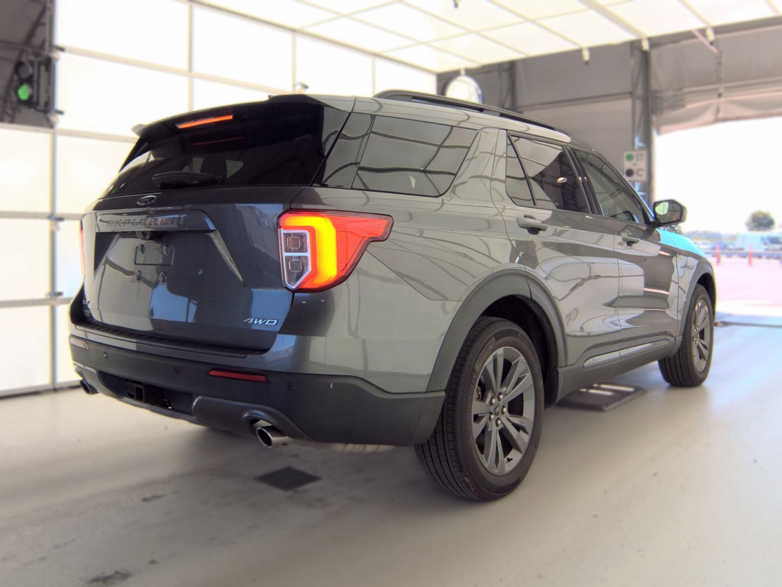 FORD EXPLORER - 6