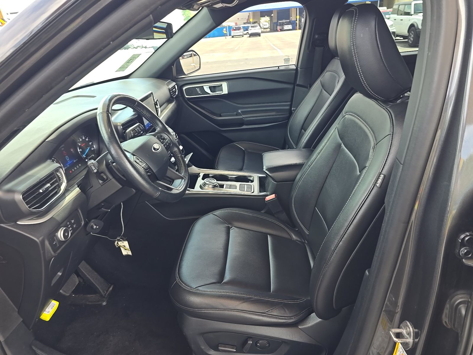 FORD EXPLORER - 8
