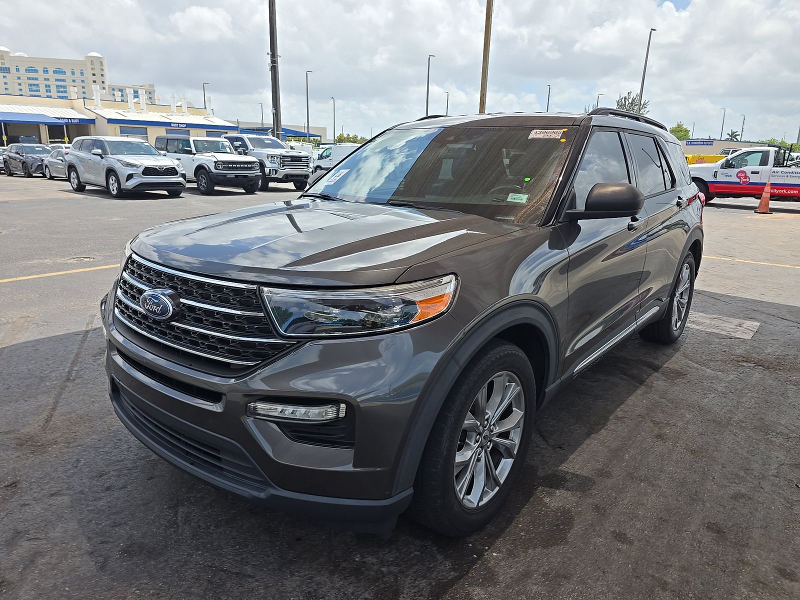 FORD EXPLORER - 1