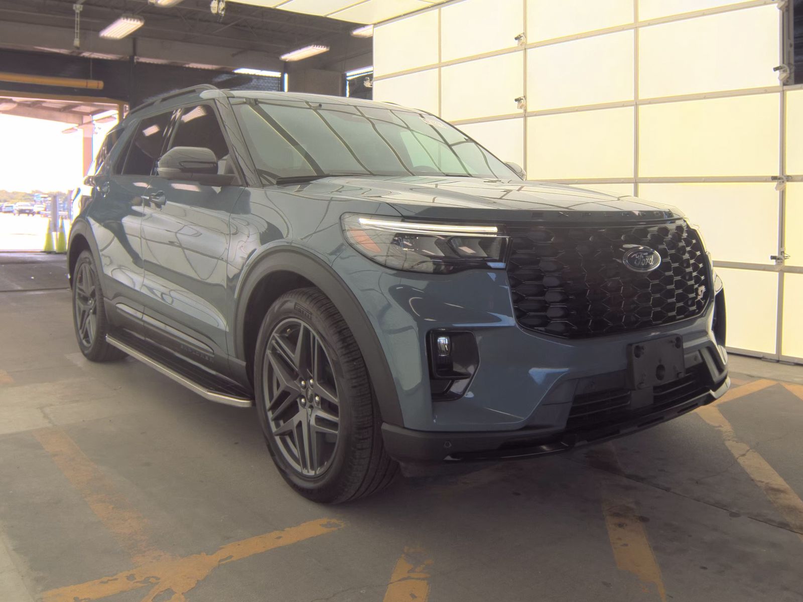 FORD EXPLORER - 5
