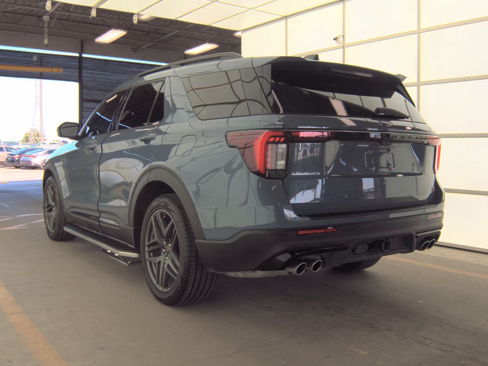 FORD EXPLORER - 9