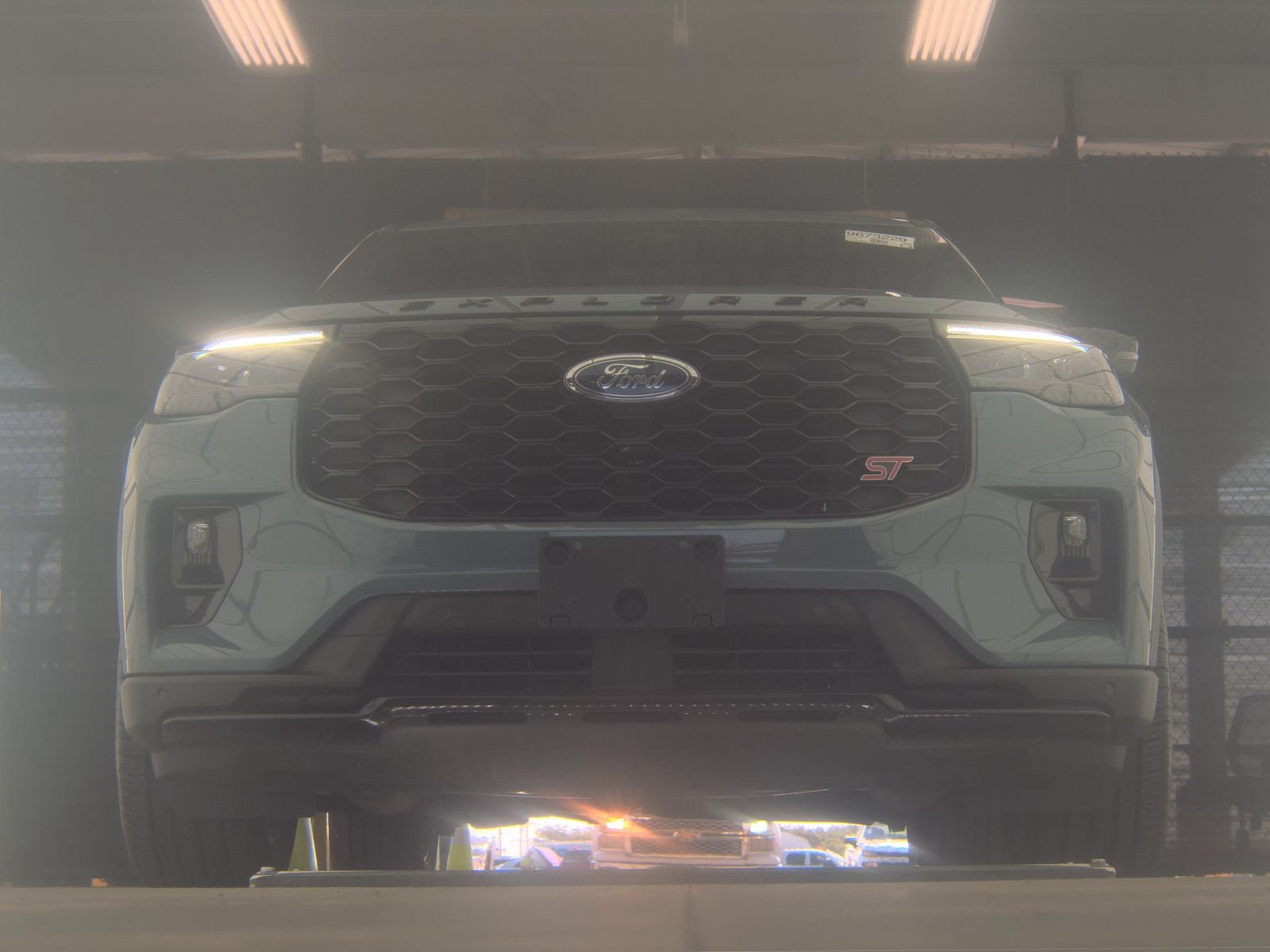FORD EXPLORER - 4
