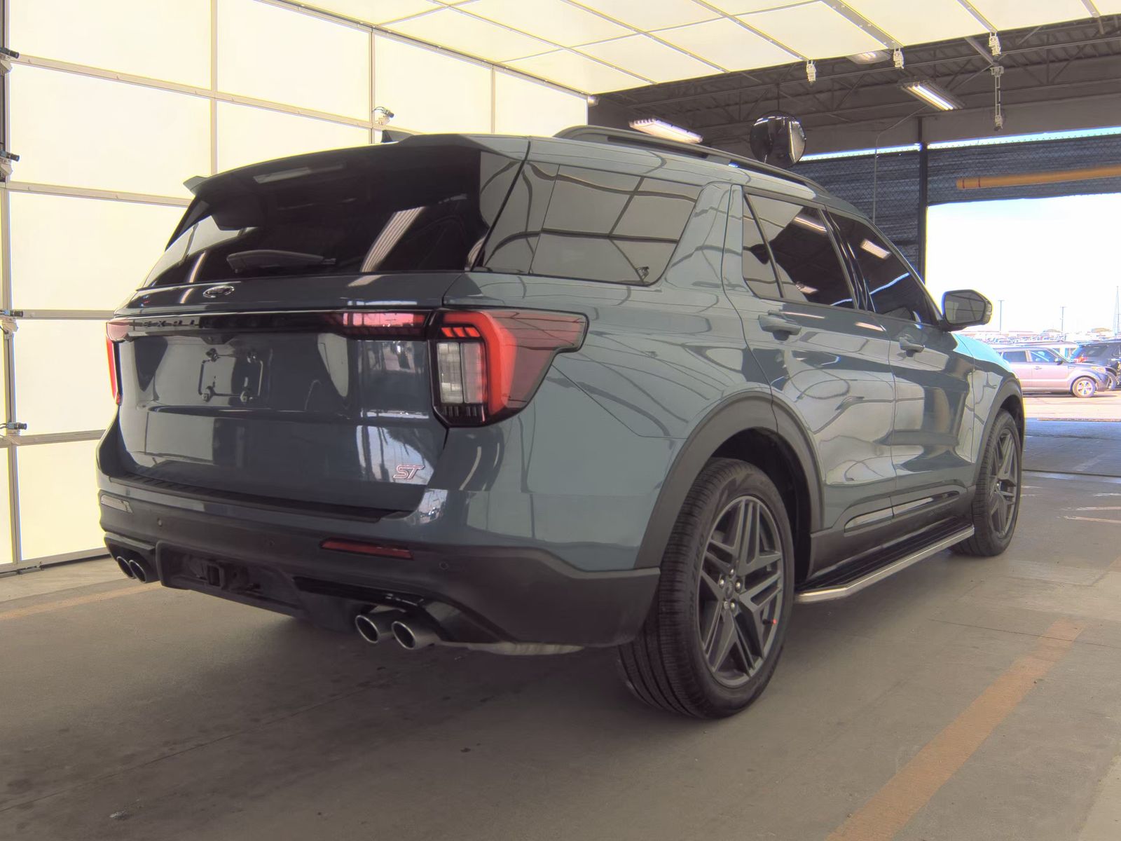 FORD EXPLORER - 6