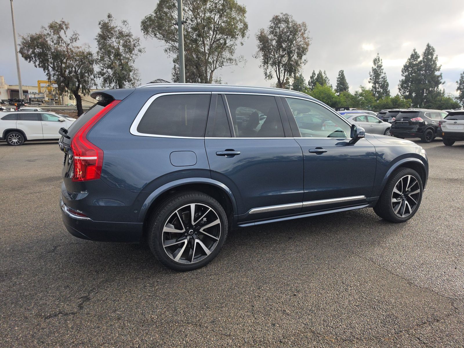 2023 Volvo XC90 B6 Plus AWD