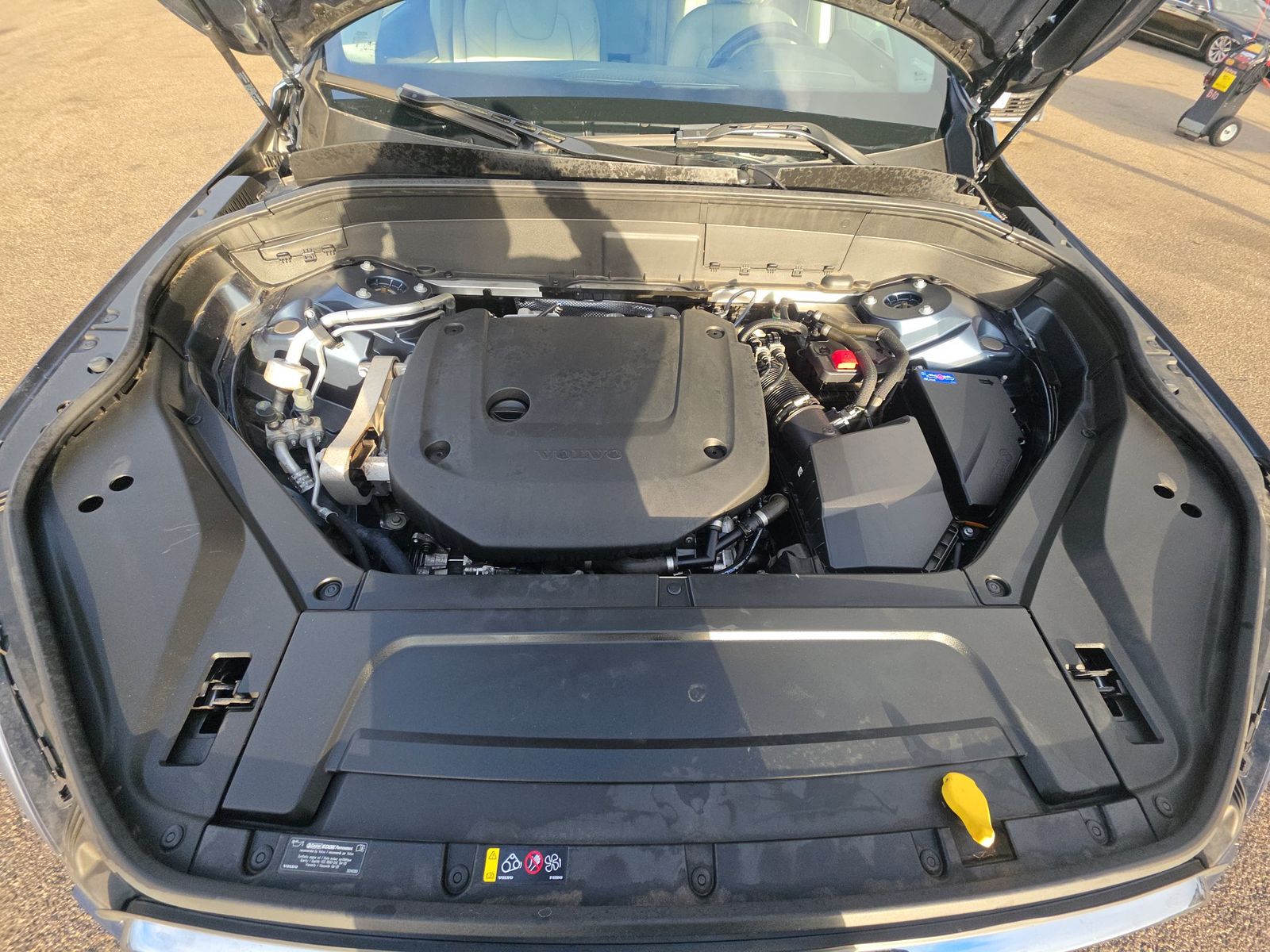 2023 Volvo XC90 B6 Plus AWD