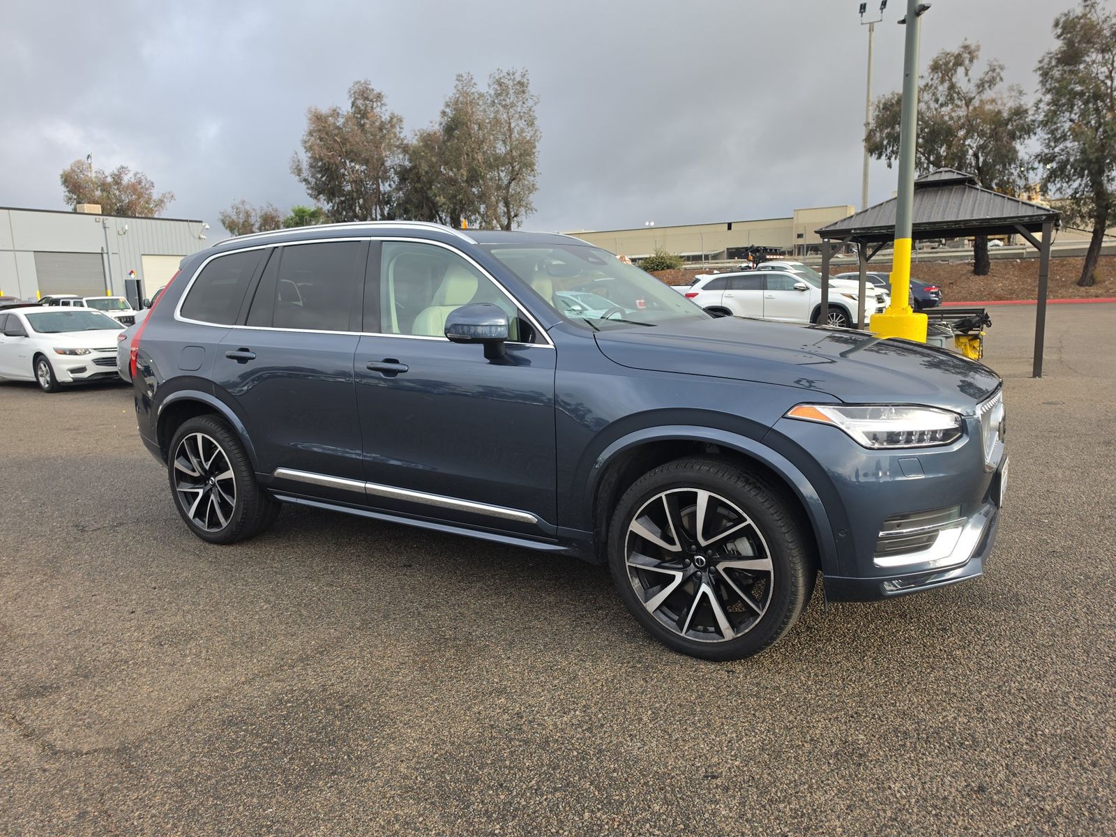 2023 Volvo XC90 B6 Plus AWD