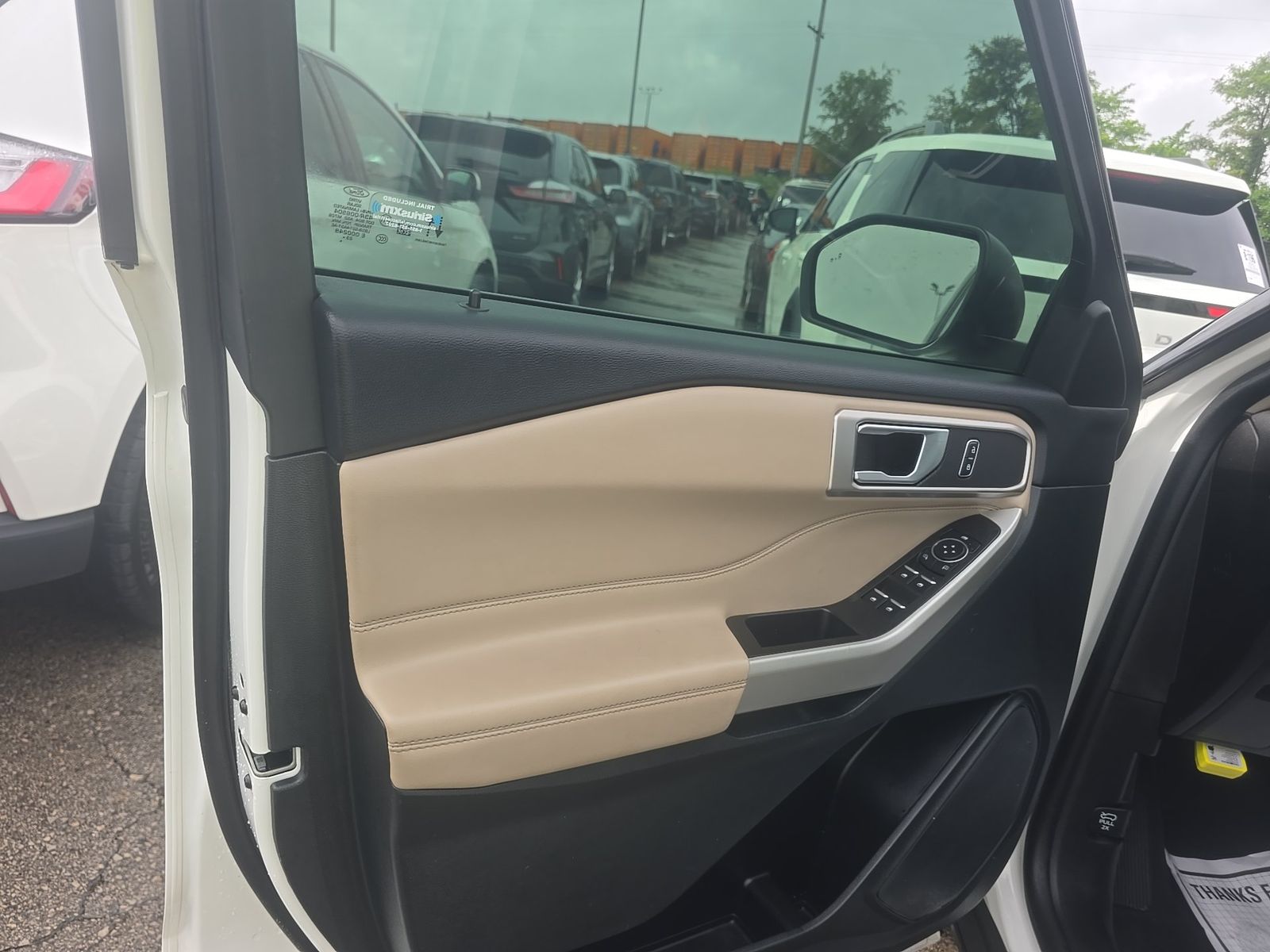 FORD EXPLORER - 10