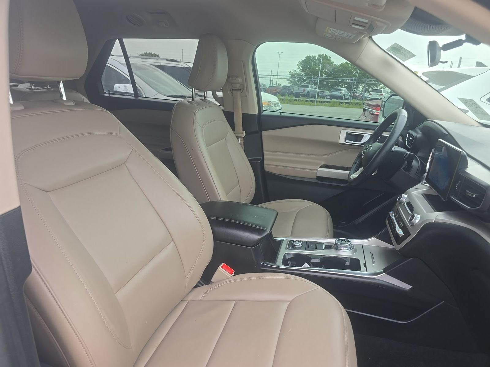 FORD EXPLORER - 9
