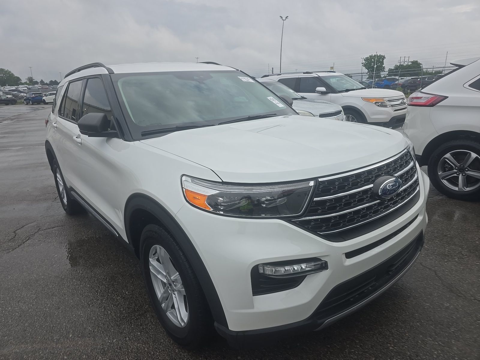 FORD EXPLORER - 4