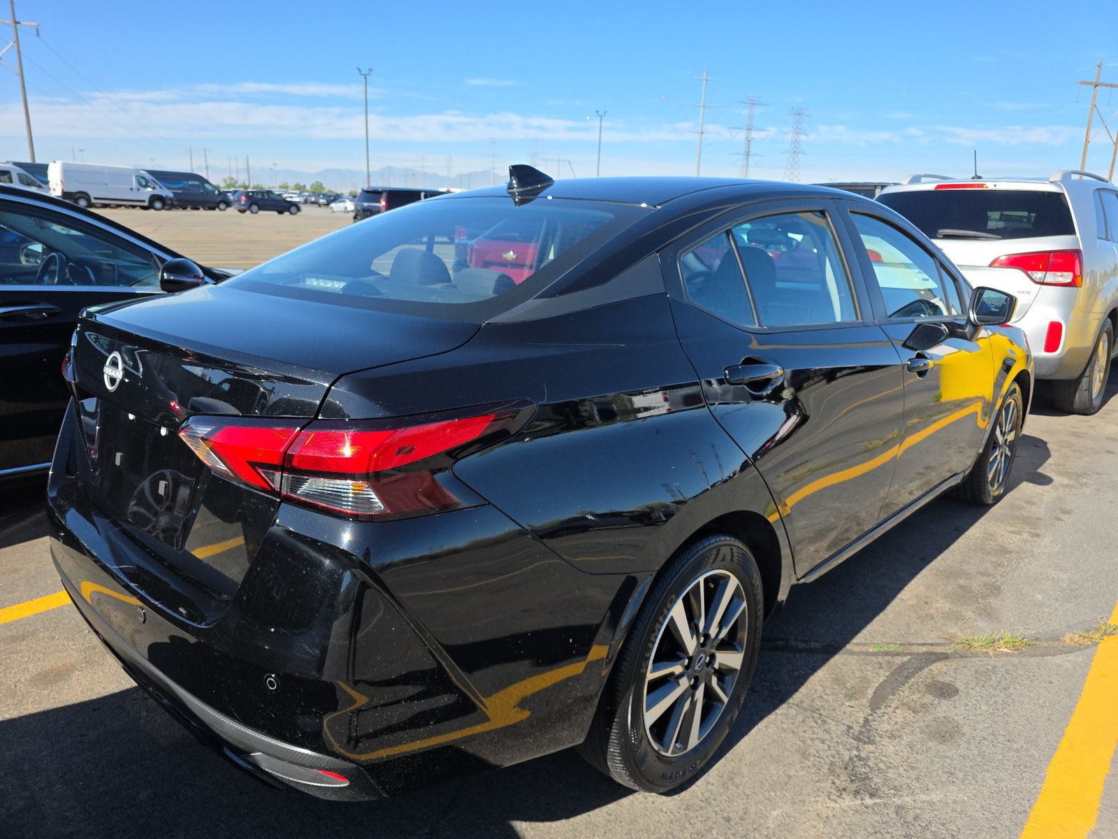 NISSAN VERSA - 5